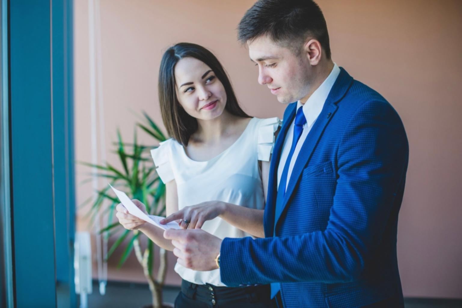 Analyse de documents financiers avec graphiques et tableaux
