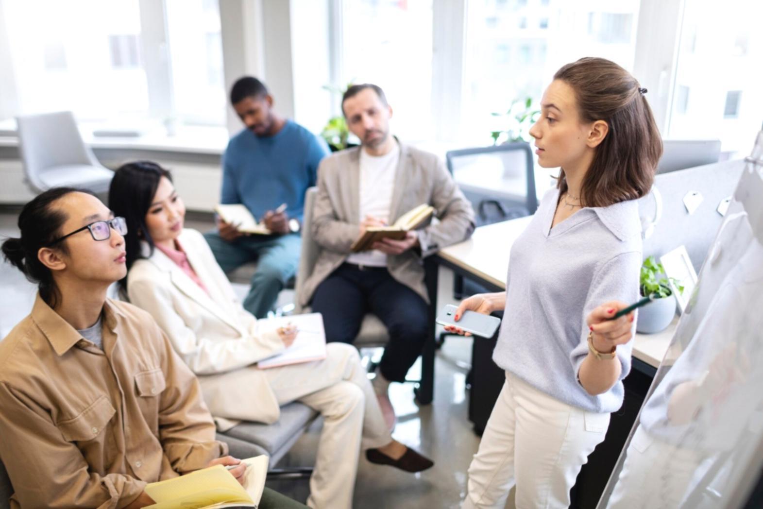 Environnement d'apprentissage moderne et équipé